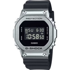 Наручные часы Casio GM-5600U-1D