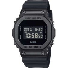 Наручные часы Casio GM-5600UB-1D
